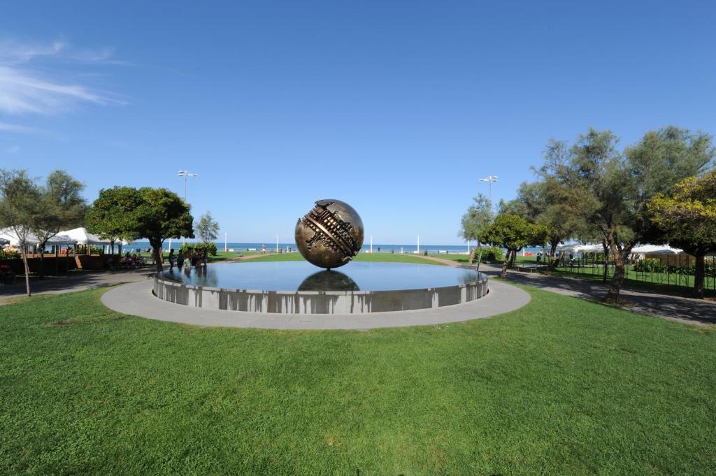 Hotel Royal Pesaro Exterior photo